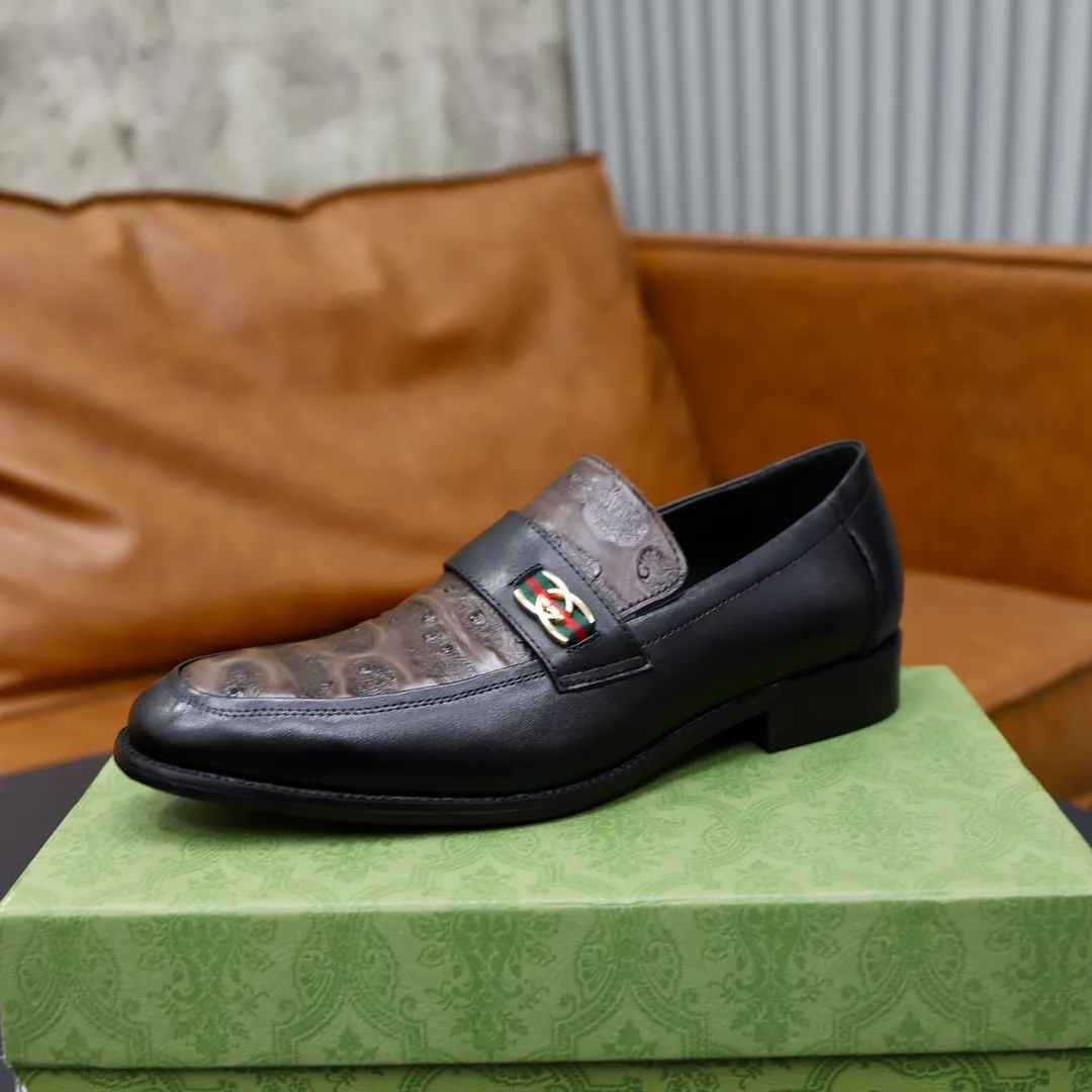 Men's shoes: 250🙅‍♂️🙅‍♂️🙅‍♂️Niuli Brand: GUCCI Size: 38-44 (45 can be customized) Level: Counter classic Material: Original soft cowhide upper Comfortable cowhide lining Original lightweight outsole Style category: Business casual footwear Driving leather shoes Color: Actual picture color